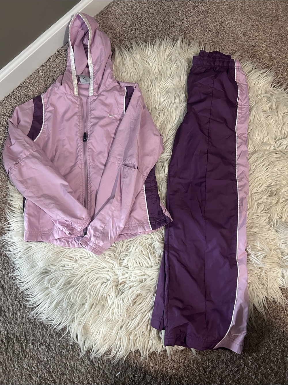 Nike Kids 10/12 girls Purple retro style Windbreaker Jacket and Track Pants Set